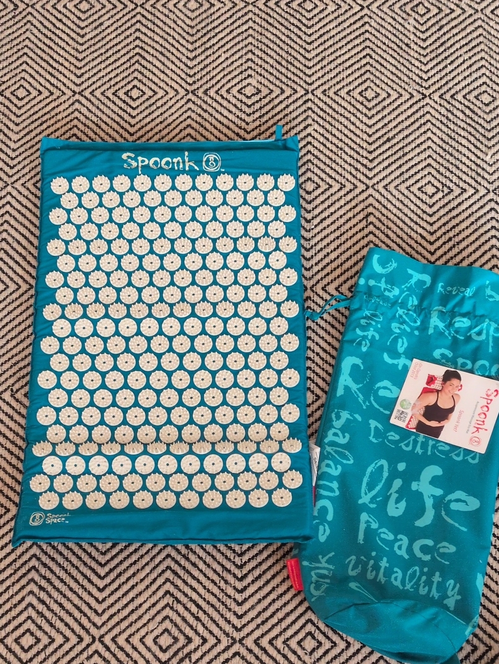 Spoonk Acupressure Mat & Pouch in Teal